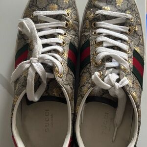 Gucci Sneakers with Gold and Green Accents